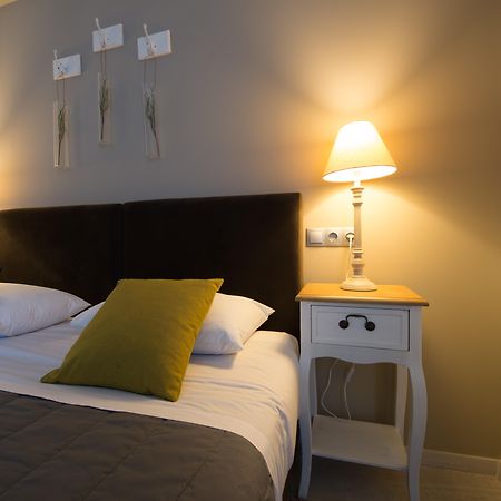 Filoxenia Hotel & Spa กาลาวริตา ภายนอก รูปภาพ