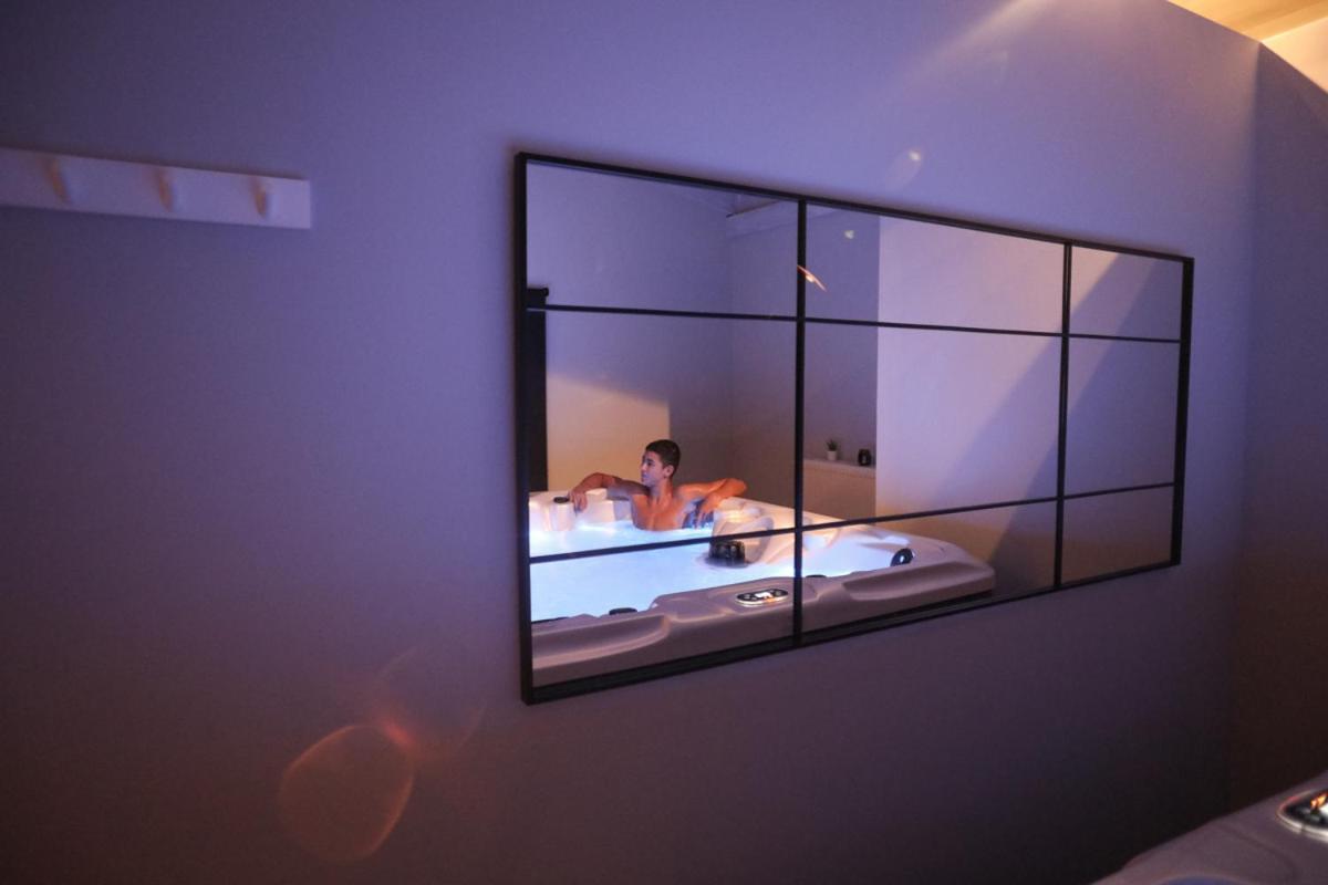 Filoxenia Hotel & Spa กาลาวริตา ภายนอก รูปภาพ