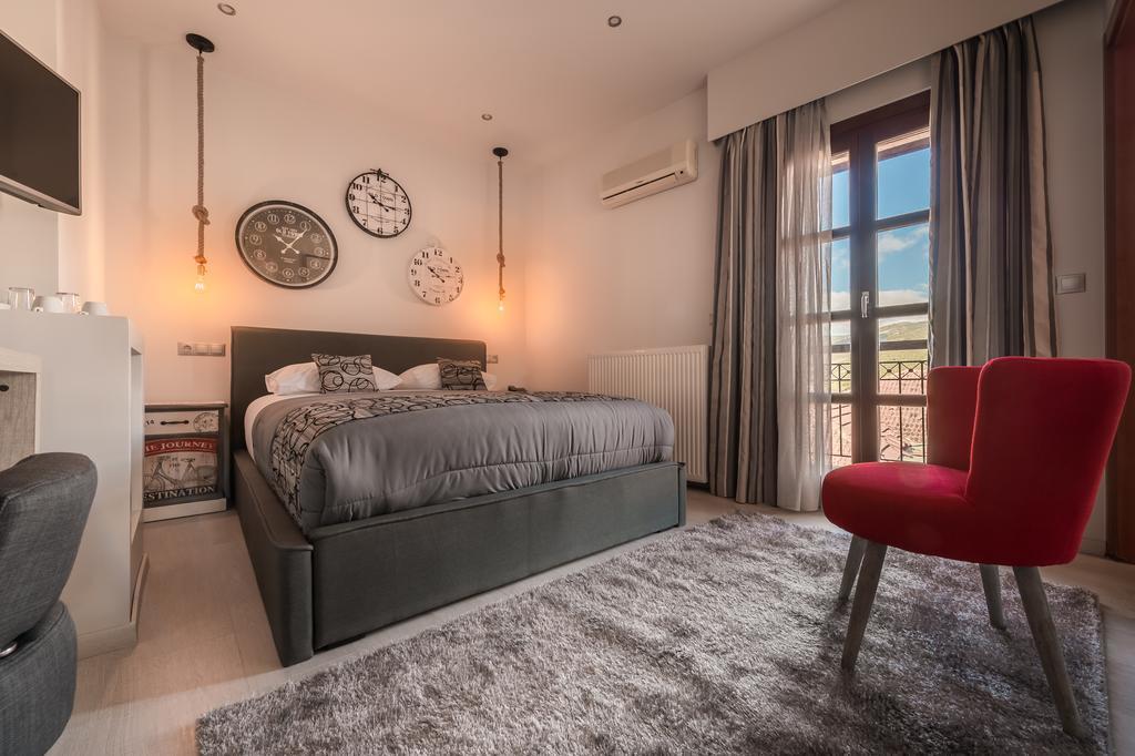 Filoxenia Hotel & Spa กาลาวริตา ภายนอก รูปภาพ