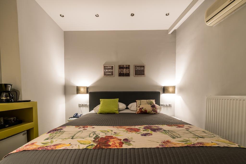 Filoxenia Hotel & Spa กาลาวริตา ภายนอก รูปภาพ